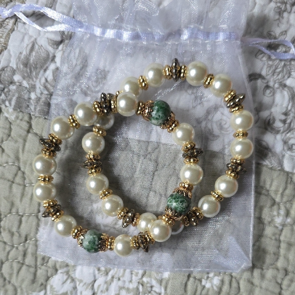 Elegant Pearl and Gold Beaded Bracelet Set